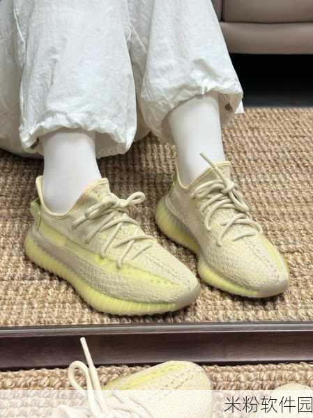 yeezy350v1亚洲：Yeezy 350 V1：探索时尚与舒适完美结合的经典潮鞋